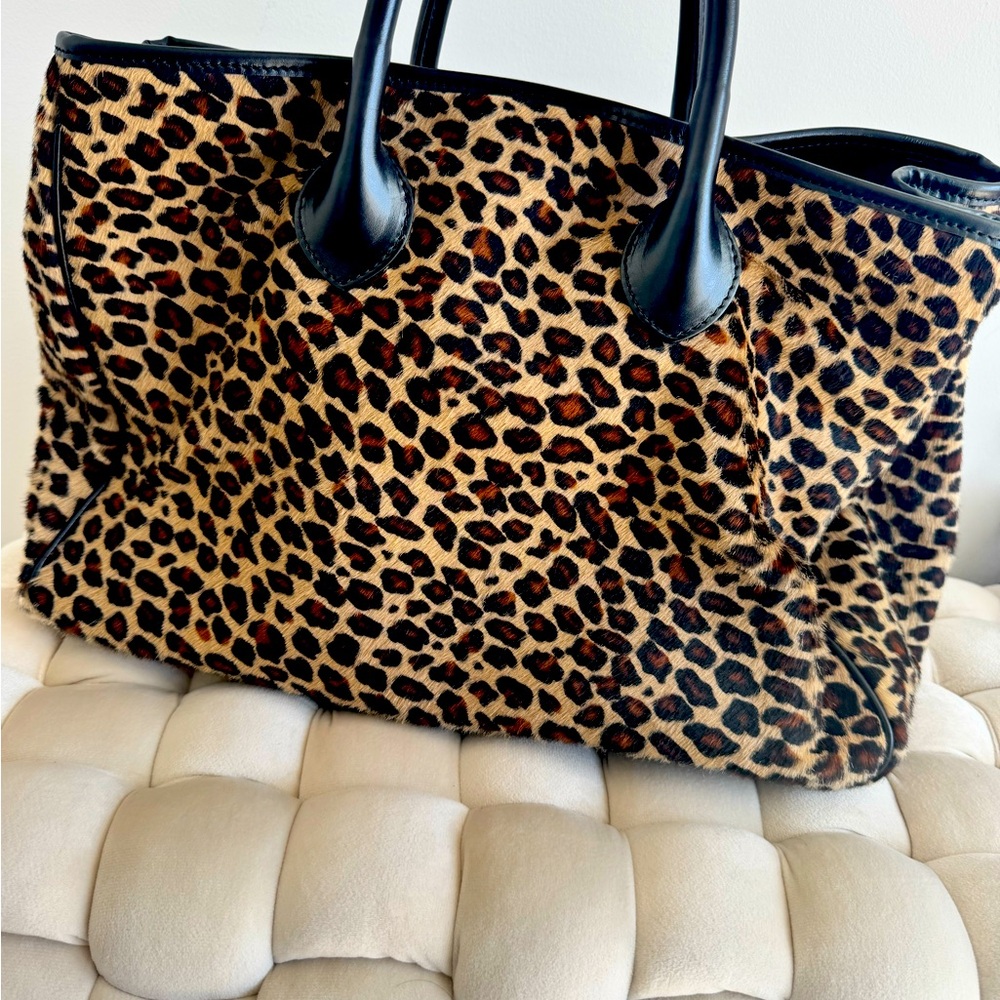 Mark & Graham calfskin purse - very gently used